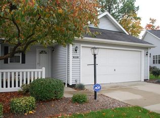30911 Jasmine Ct, North Olmsted, OH 44070