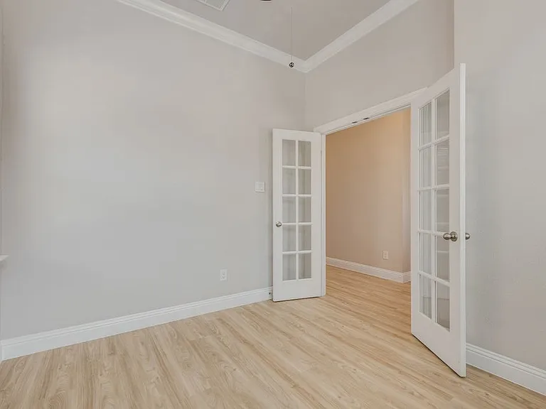 1127 Piedmont Ln — Photo 7