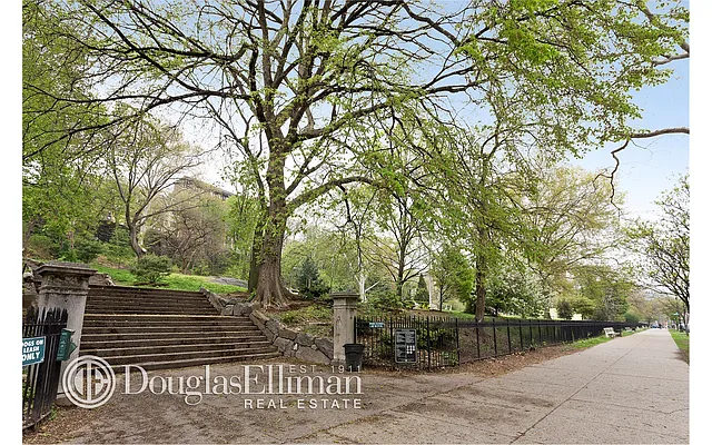 Sold by Douglas Elliman | media 16