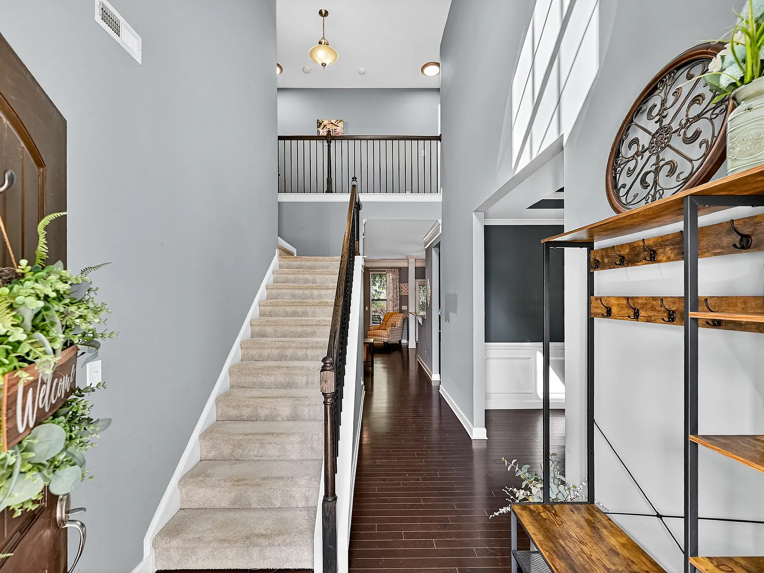 5 bed, 2633 sqft, $3,200 — Photo 3