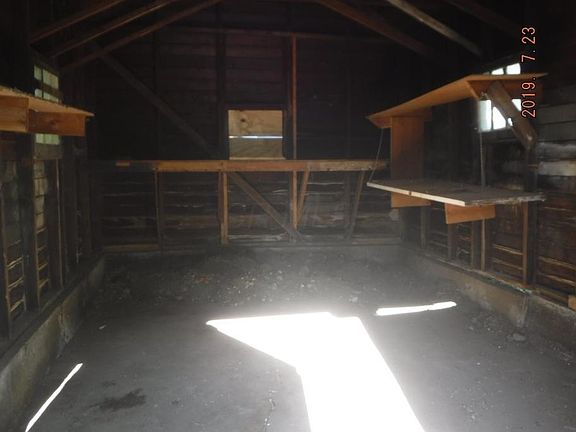 5th image of 1552 Sullivant Ave