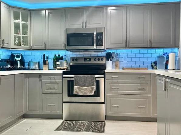 650 Tennis Club Dr, Fort Lauderdale, FL