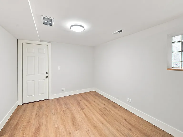 1931 N Saint Louis Ave #1 — Photo 13