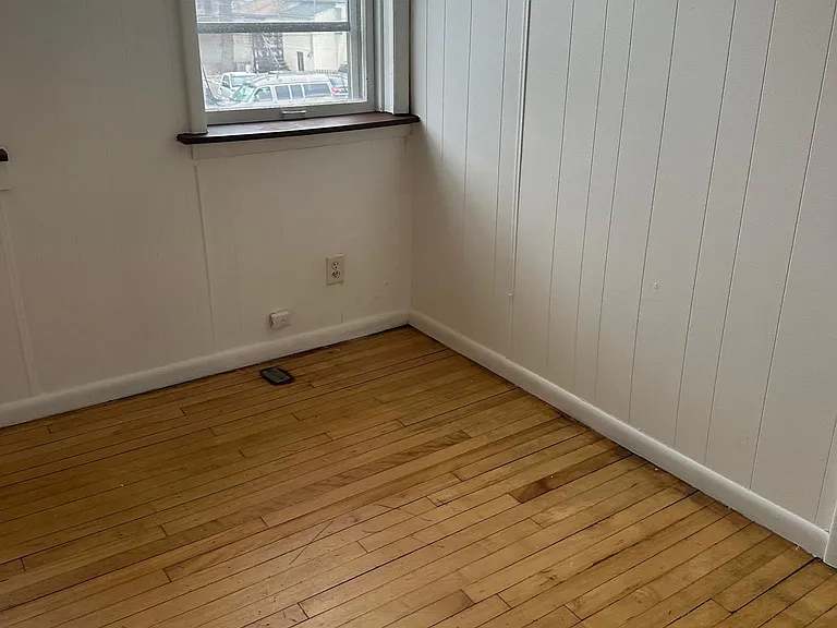 4944 Magoun Ave #2F — Photo 6