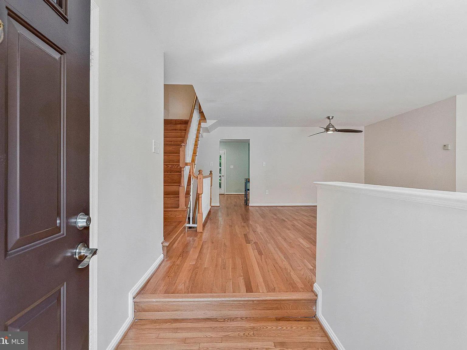 3 bed, 3.5 bath, 2060 sqft, $3,200 — Photo 2