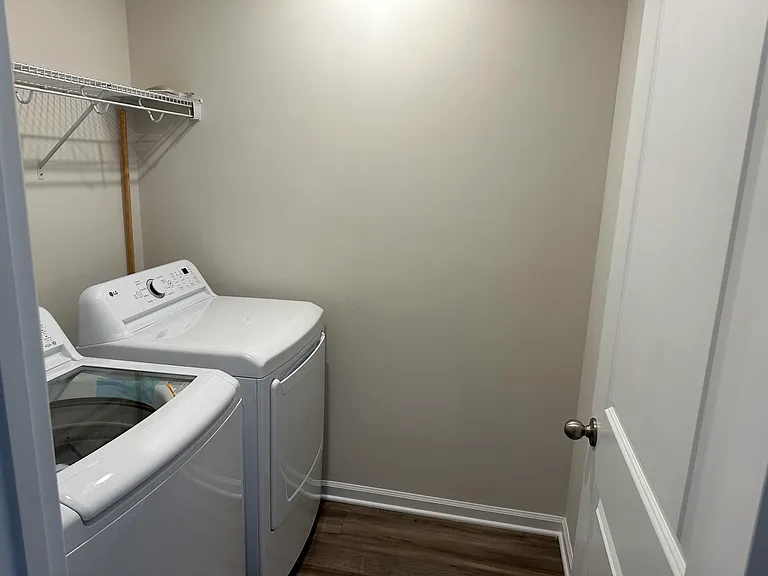 5270 Brailey Cir — Photo 44