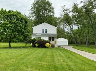 3659 Brainard Rd, Woodmere, OH 44122