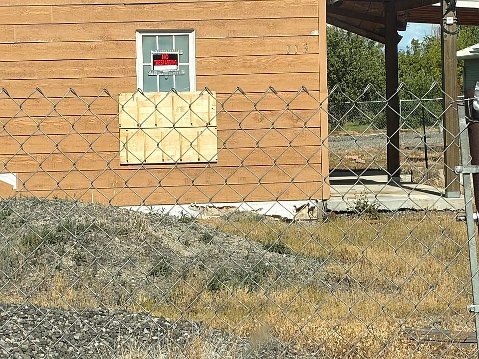 2nd image of 113 & 15 2nd Ave W