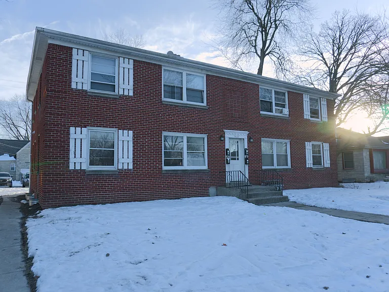 4453 W Capitol Dr #3 — Photo 2