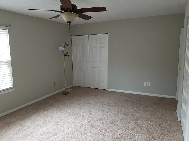 1125 Old Denbigh Blvd — Photo 18