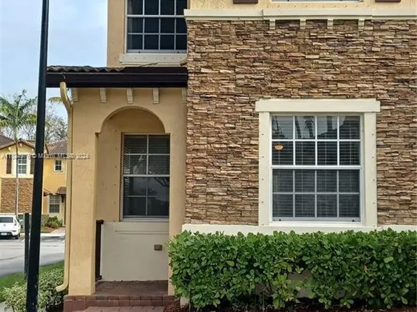 9237 SW 227th St Unit 1, Cutler Bay, FL 33190