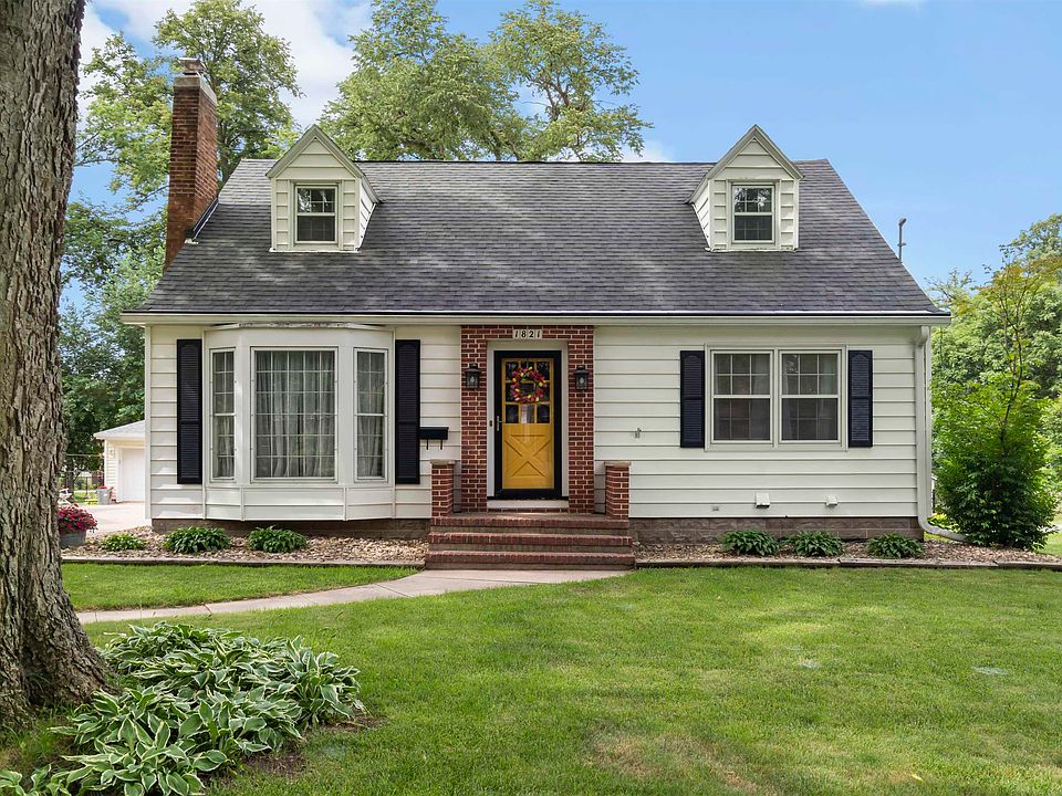 1st image of 1821 Grand Blvd