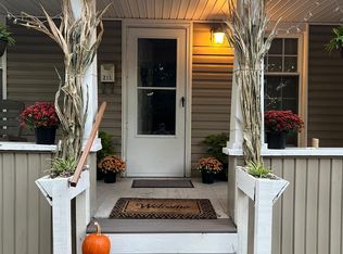 215 W Sibley St, Howell, MI 48843