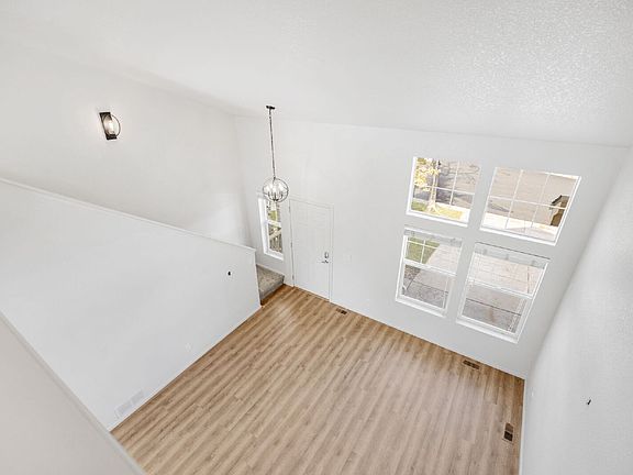 5th image of 1651 Prairie Hill Dr Unit A
