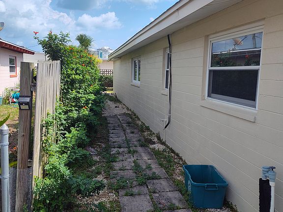 2nd image of 415 Auburn Dr APT 1