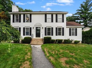 19 Rosewood Ln, Manchester, NH 03103