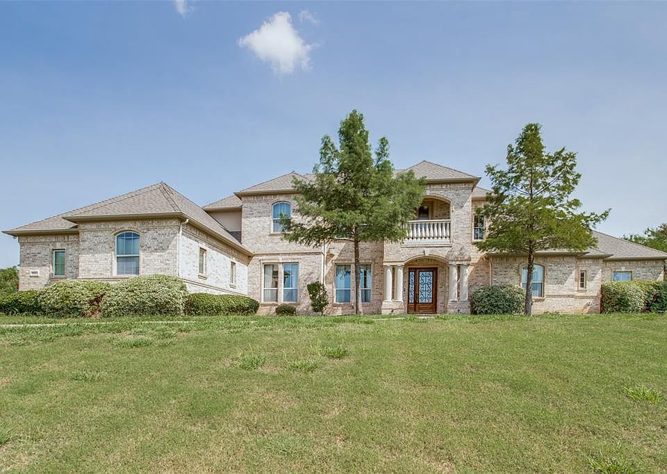 1st image of 2613 Whispering Oaks Cv
