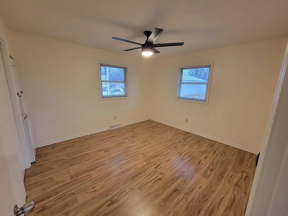 Primary Bedroom - Washer/Dryer Included