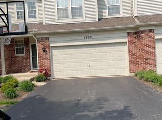 2702 Bay View Cir #1, Algonquin, IL 60102