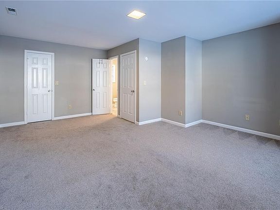2nd image of 5305 N Oaks Dr