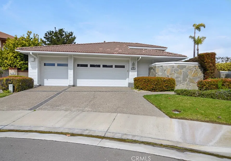 9 Andalucia Dr