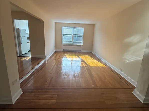 18015 64th Ave #1, Fresh Meadows, NY 11365