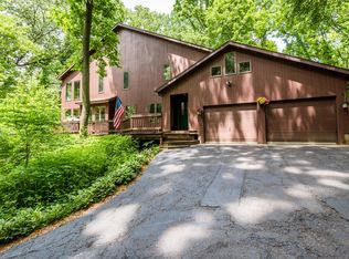 10675 Singer Lake Rd, Baroda, MI 49101