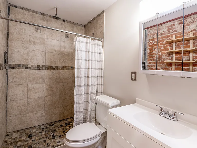 2118 Saint James Ave #1 — Photo 17