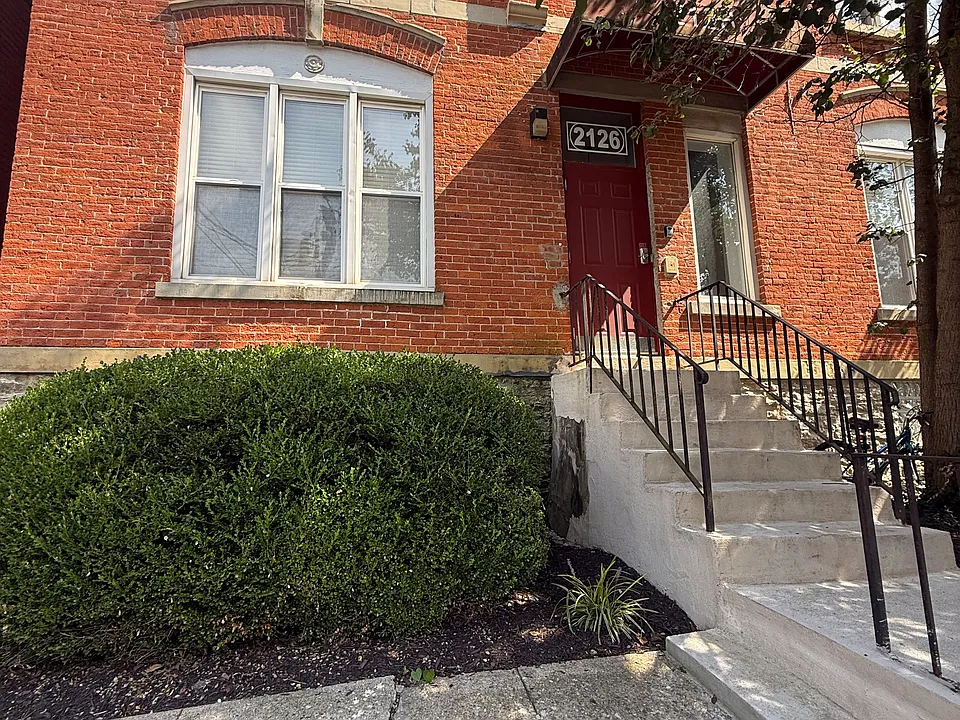 2126 Fulton Ave #4
