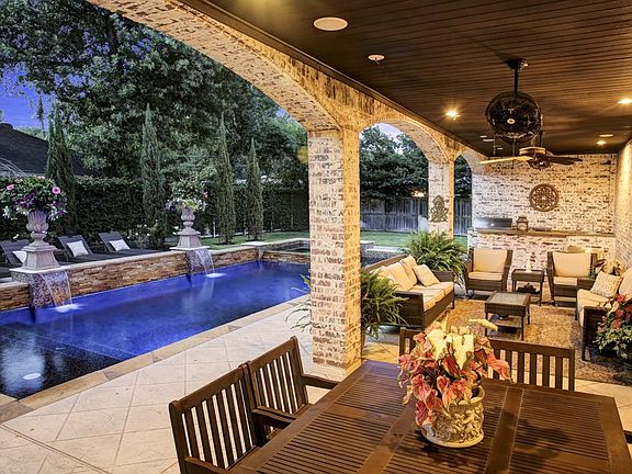 5th image of 8330 Hunters Creek Dr