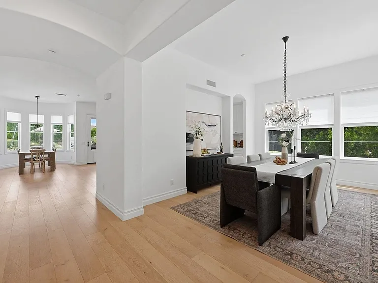 855 Stratford Knl — Photo 4