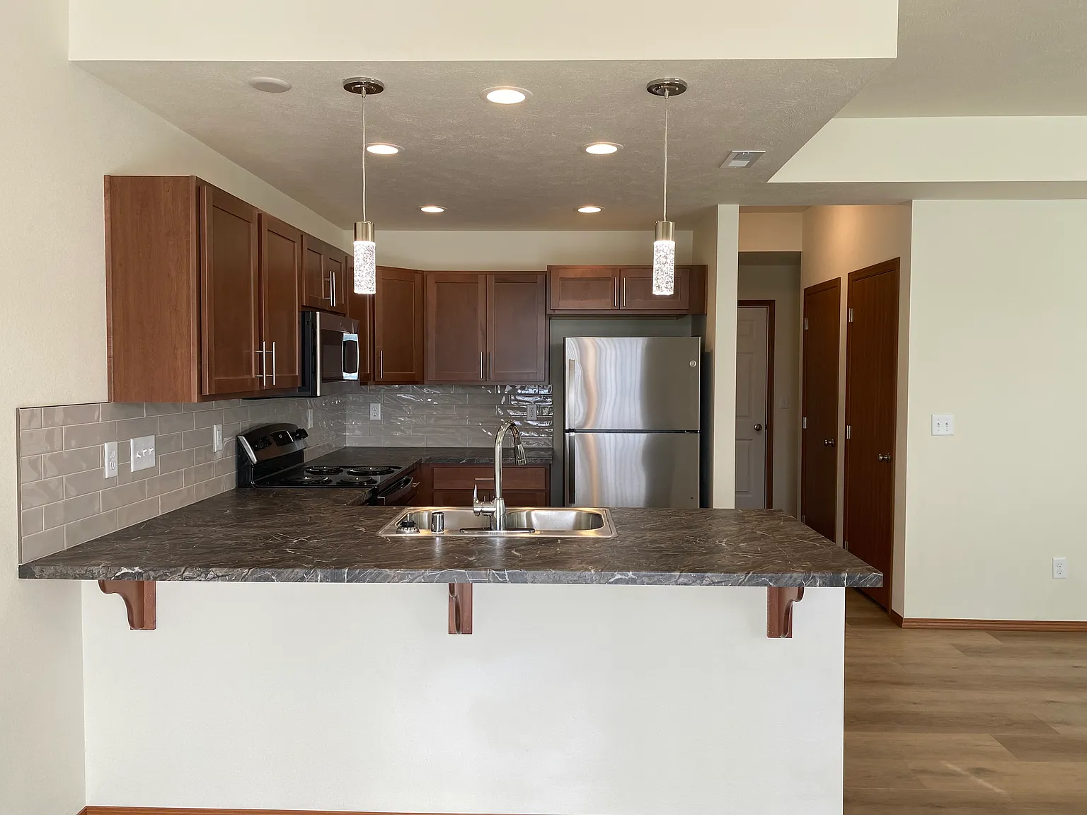 3 bed, 2.5 bath, 1729 sqft, $2,395 — Photo 4