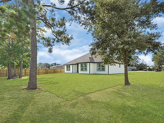 5th image of 222 Brook Park Dr