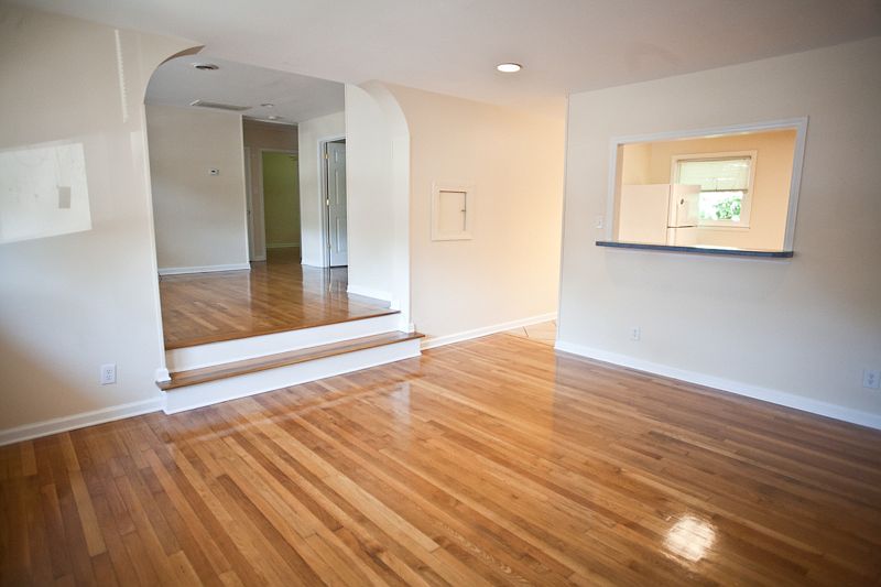 1st image of 611 Hillsborough St APT 6