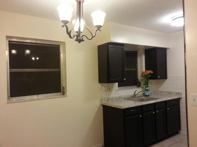 1st image of 4441 SW 32nd Ave APT 4