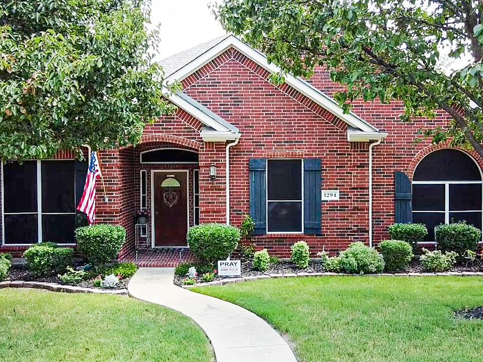 1st image of 1294 Stanford Dr