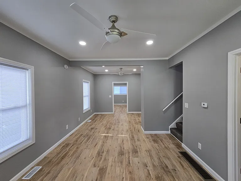 1219 E Madison St — Photo 4
