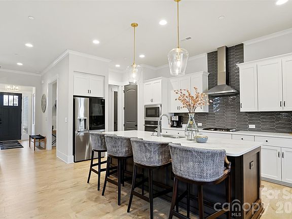 5th image of 3222 Spring Forest Rd