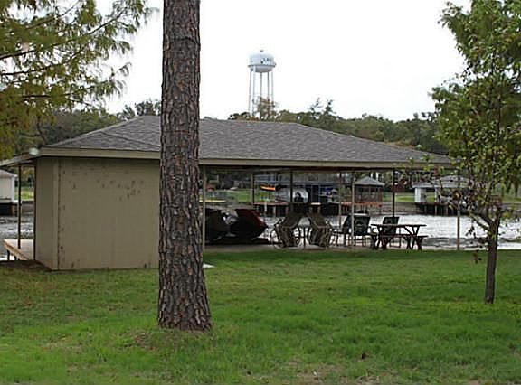 3rd image of 500 Kiowa Dr E