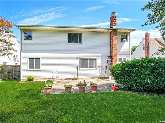 3rd image of 18 Manor Pl