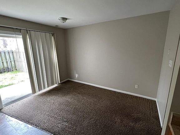 5th image of 151 Jenness Ln APT G