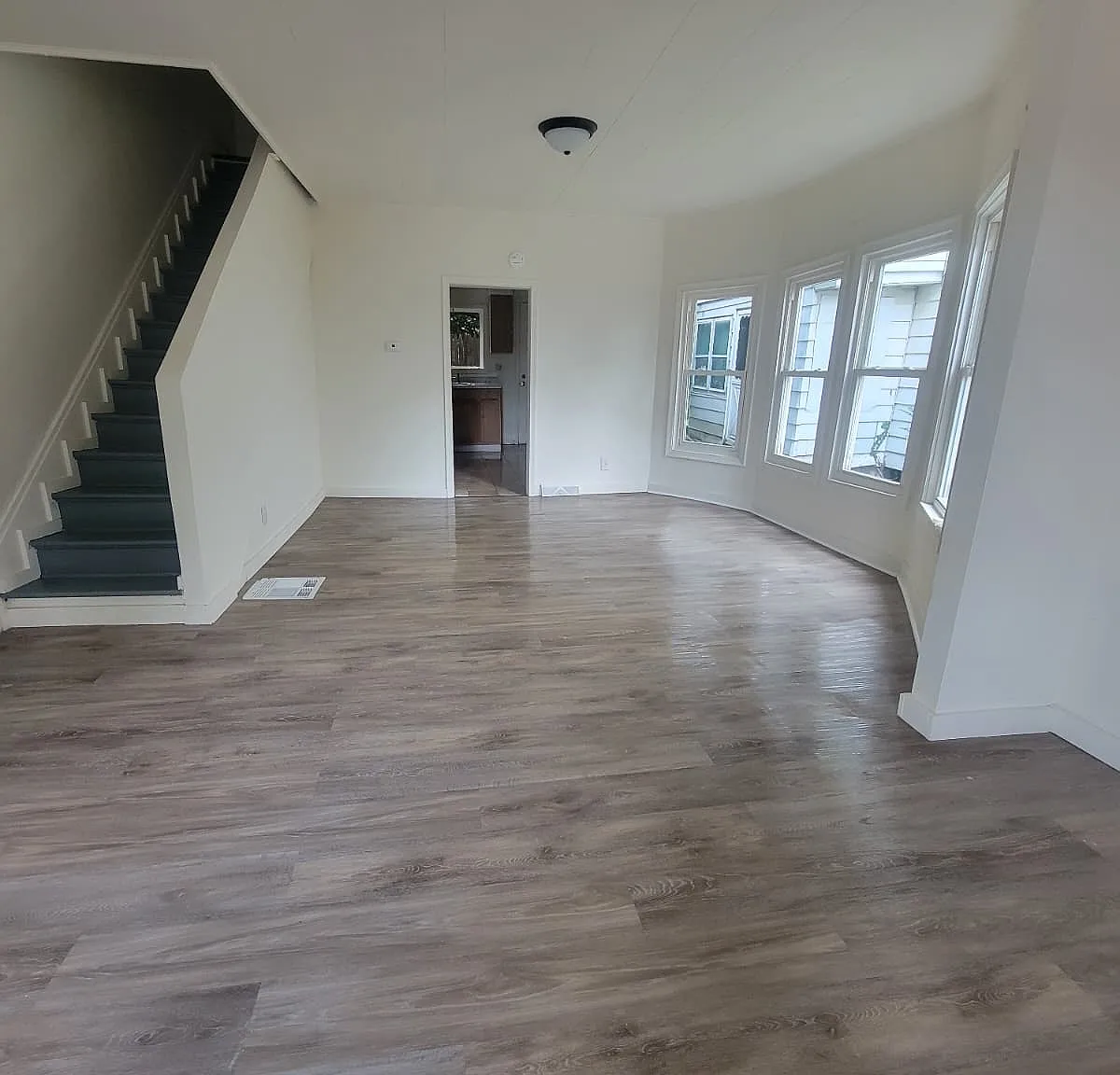 119 Eno St — Photo 4