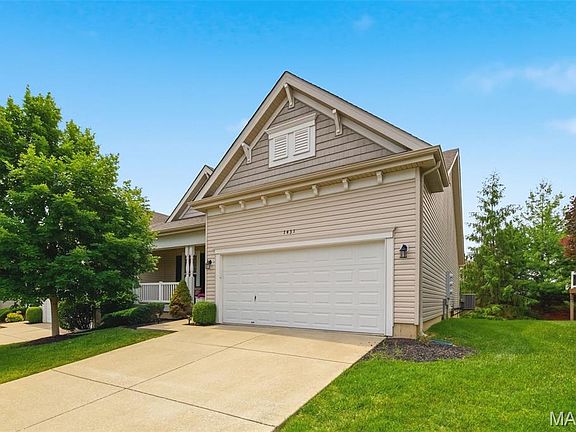 2nd image of 1431 Colonial Dr