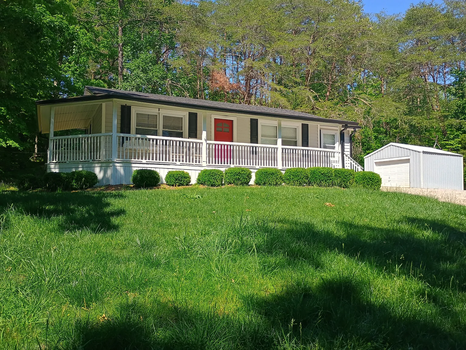 3 bed, 1644 sqft, $2,200 — Photo 1