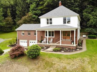 1116 E Grafton Rd, Fairmont, WV 26554