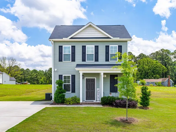 60 Waterwheel Dr, Selma, NC 27576