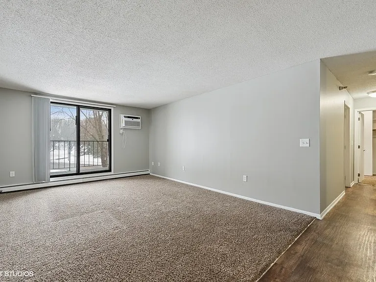 Reserve Eden Prairie — Photo 34