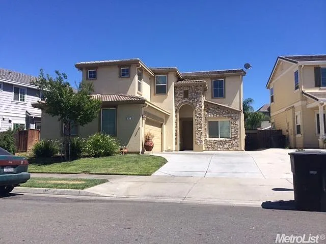 541 Stetson Dr photo 1