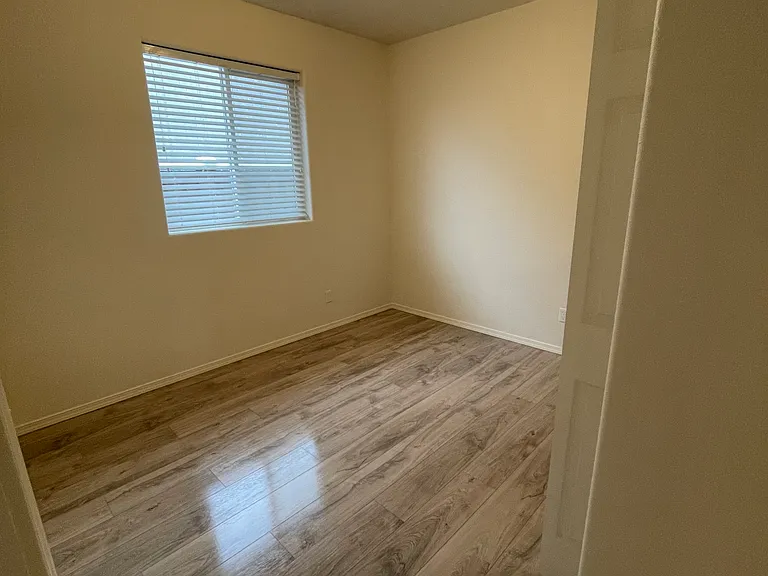 Guest bedroom 2