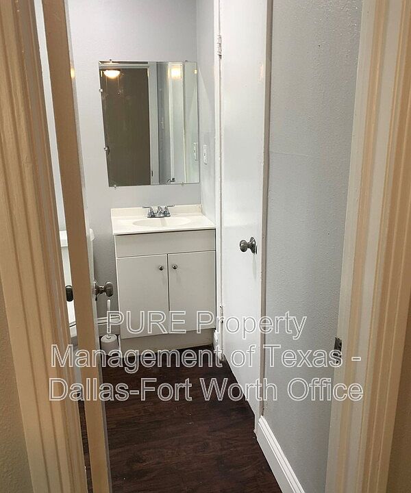 2nd image of 3010 Mount Vernon Ave #11
